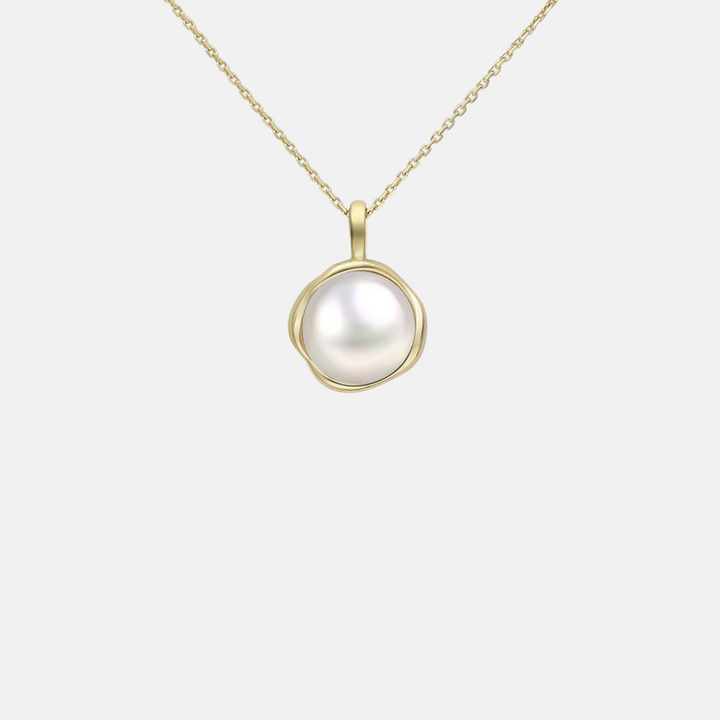 Pearl Gold Pendant Necklace