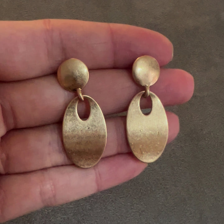 Leilah Matt Gold Drop Earrings